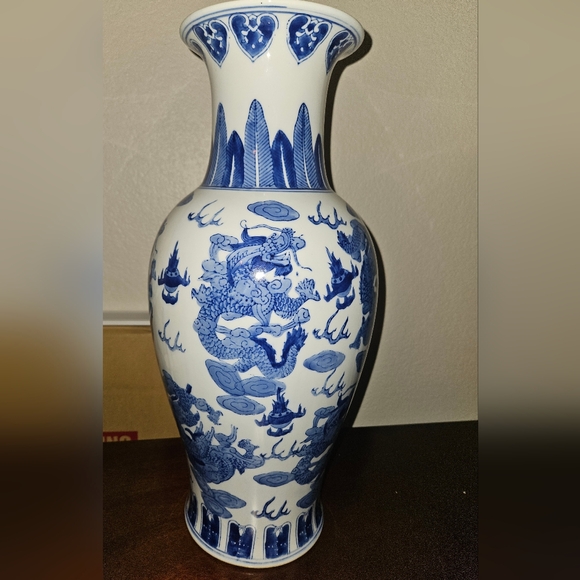 Chinese Blue and White Porcelain Vase with Dragon Design